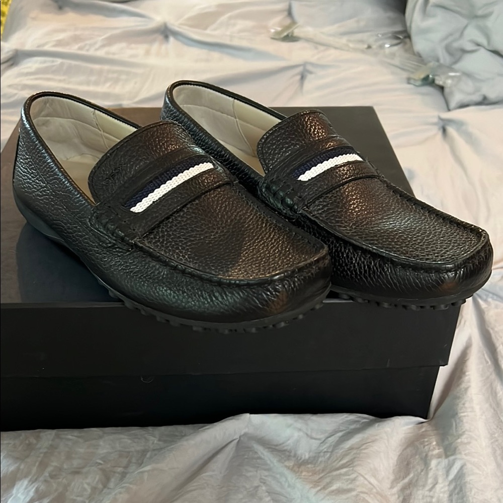 Geox loafers Black Respira with blue and white accent men’s 39.5 7 - like new